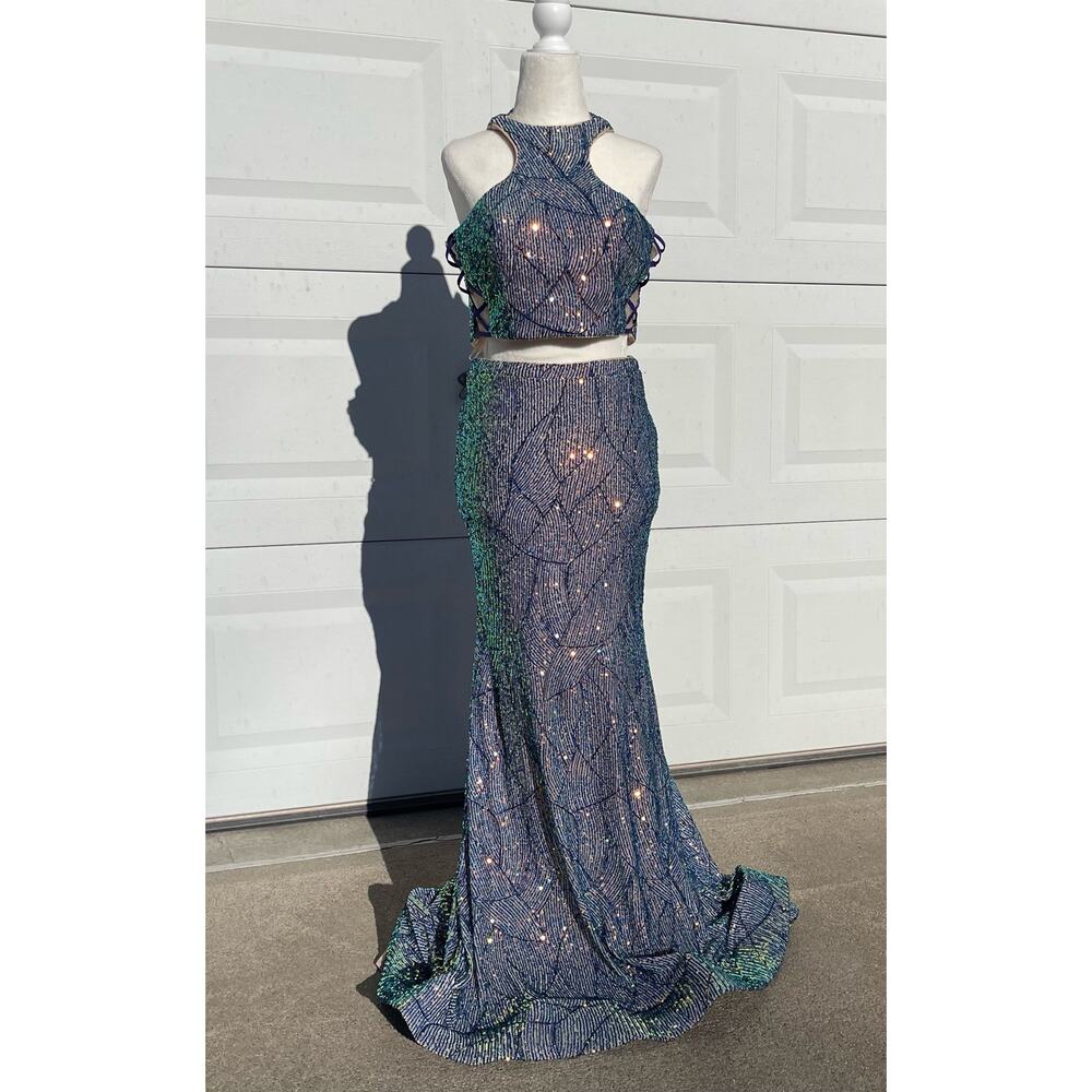 Madison James‎ SZ 4 Purple/Blue Sequin 2-Piece Racer Back Mermaid Prom Dress